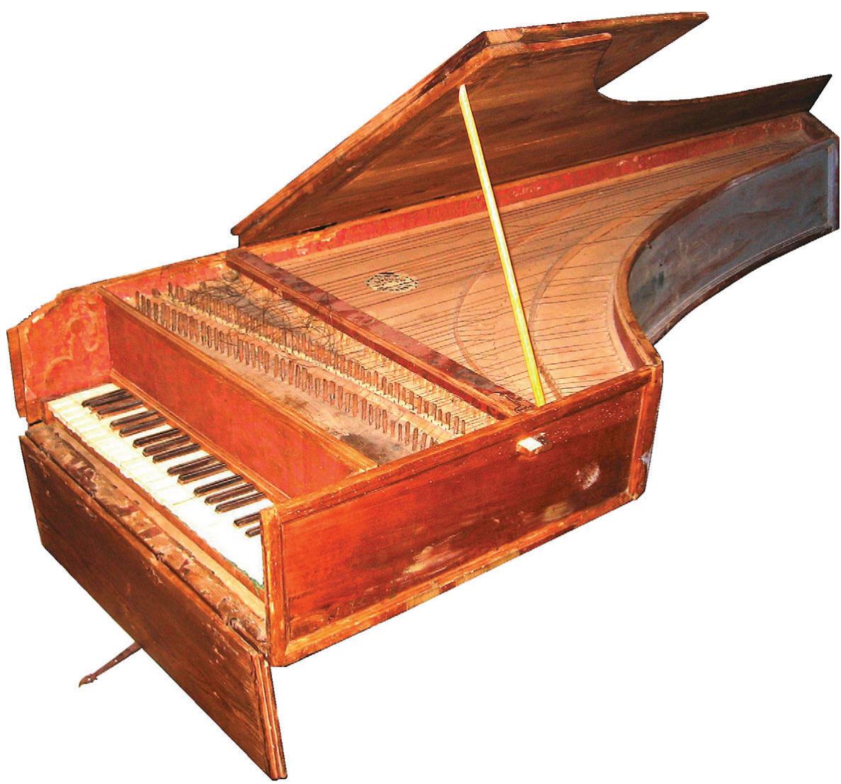 4 Harpsichord by Joseph Bueno, Valladolid, 1712 (Fundación Joaquín Díaz, Urueña, Valladolid; photo by the author)
