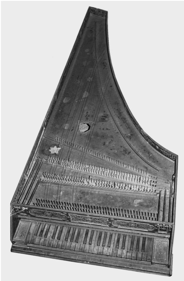 Figure 1 Harpsichord, maker unknown, southern Germany, about 1630 (Bayerisches Nationalmuseum, Munich; Inv.-Nr. Mu 78; photo by the author). There are five 8&rsquo; registers with widely varying plucking points eliciting sounds from nasal to flute-like.