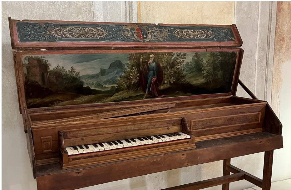 Fig. 1: Alessandro Fabri, Rectangular Spinet (Naples, 1598), Tagliavini Collection, Bologna (Photo: Catalina Vicens, @Museo di San Colombano – Collezione Tagliavini, Genus Bononiae).