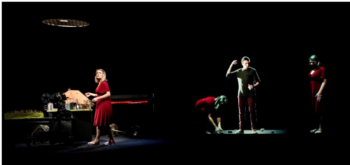 Abbildung 2: Miah Persson und Roderick Williams als Sohn in Van der Aas Blank Out, Scene 4. Produktion an De Nationale Opera, Amsterdam 2016 © Foto: Marco Borggreve. Mit freundlicher Genehmigung von Michel van der Aa